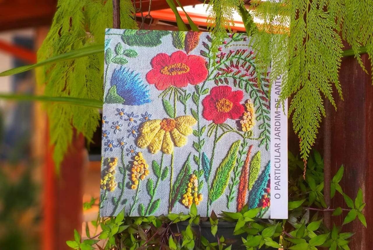 Livro - O Particular Jardim de Antônia